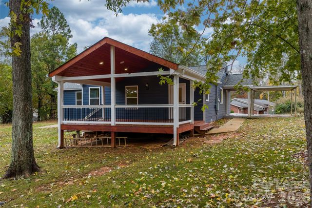 1515 Berkley Street SW, Lenoir, NC 28645