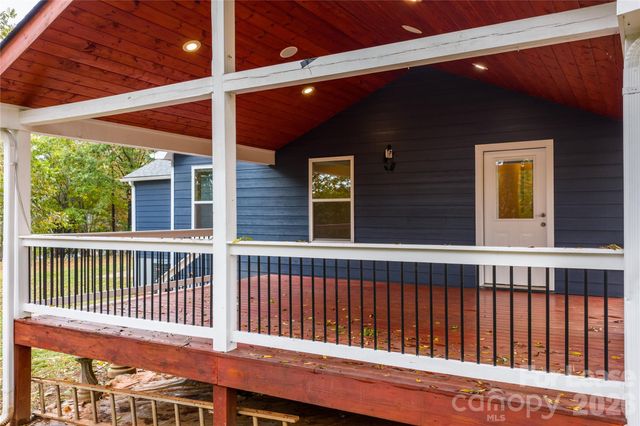 1515 Berkley Street SW, Lenoir, NC 28645