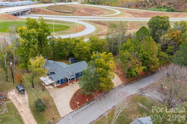 1515 Berkley Street SW, Lenoir, NC 28645