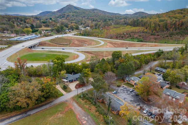 1515 Berkley Street SW, Lenoir, NC 28645