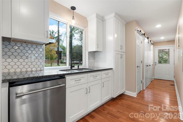 1515 Berkley Street SW, Lenoir, NC 28645