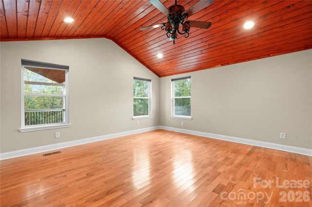 1515 Berkley Street SW, Lenoir, NC 28645