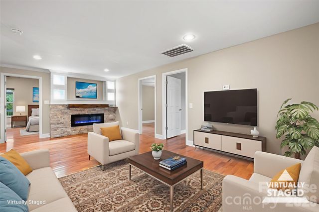 1515 Berkley Street SW, Lenoir, NC 28645