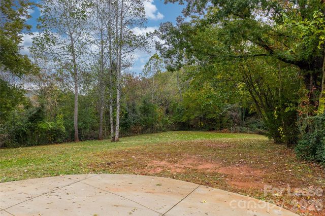 1515 Berkley Street SW, Lenoir, NC 28645