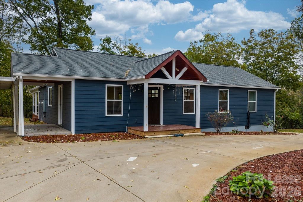1515 Berkley Street SW, Lenoir, NC 28645
