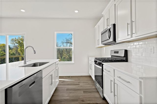 25206 W 177th Terrace, Gardner, KS 66030