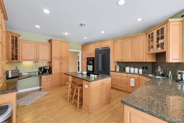 8399 Potter Road, Flushing, MI 48433