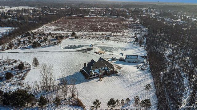 8399 Potter Road, Flushing, MI 48433