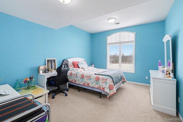 8399 Potter Road, Flushing, MI 48433