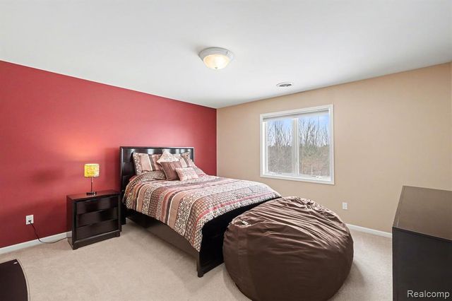 8399 Potter Road, Flushing, MI 48433