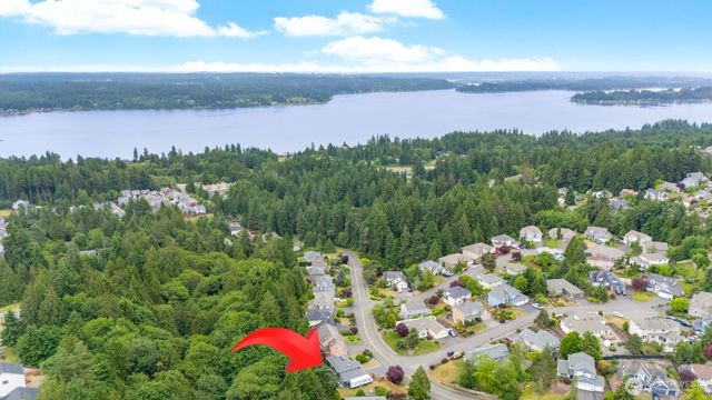4844 NW Walgren Drive, Silverdale, WA 98383