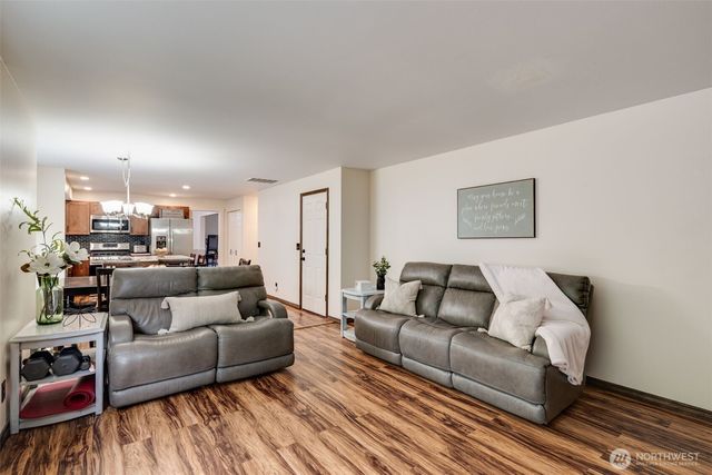 4844 NW Walgren Drive, Silverdale, WA 98383