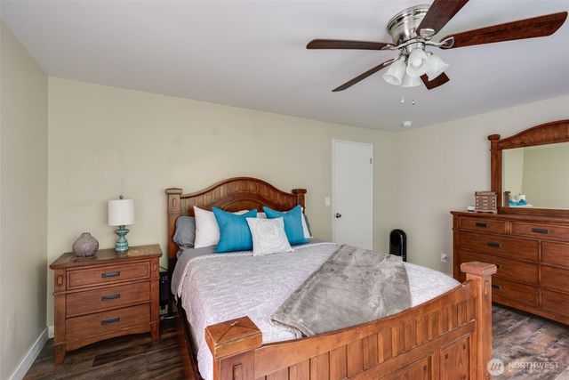 4844 NW Walgren Drive, Silverdale, WA 98383
