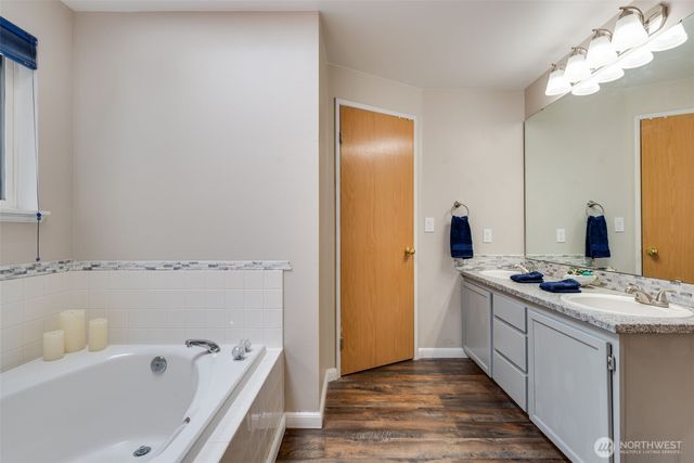 4844 NW Walgren Drive, Silverdale, WA 98383