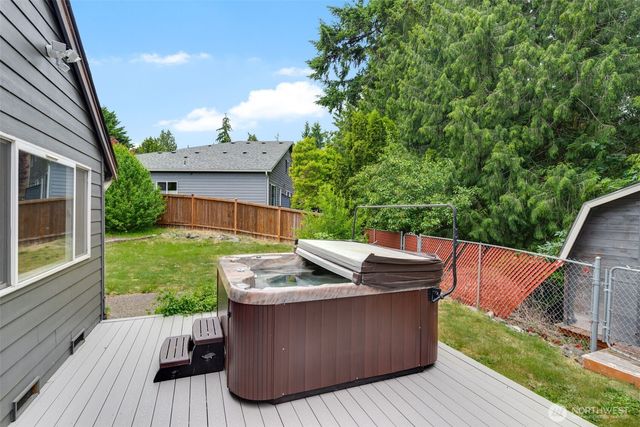 4844 NW Walgren Drive, Silverdale, WA 98383