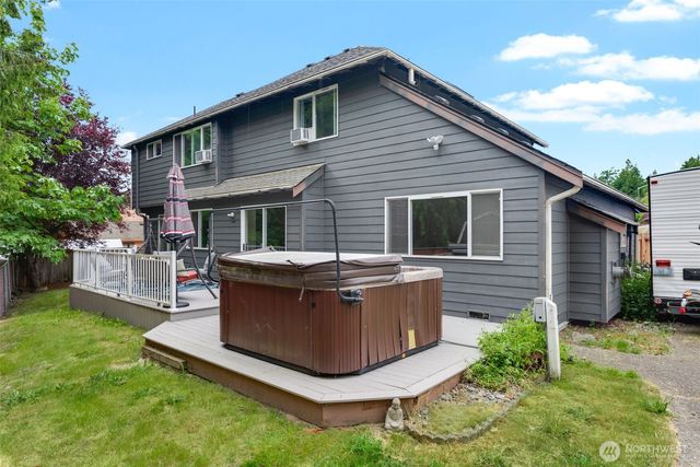 4844 NW Walgren Drive, Silverdale, WA 98383