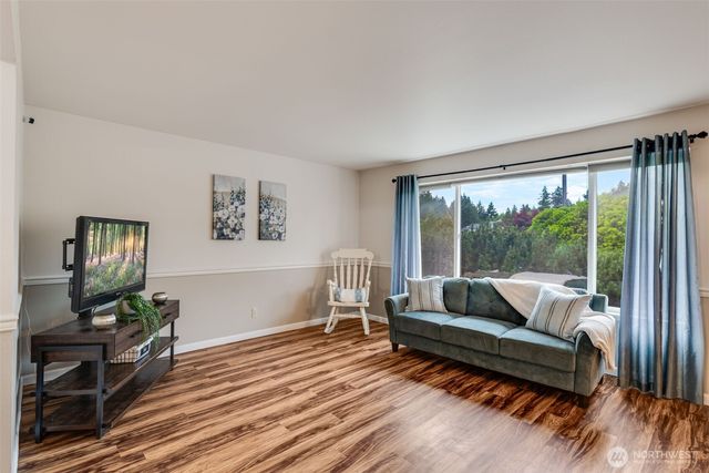 4844 NW Walgren Drive, Silverdale, WA 98383