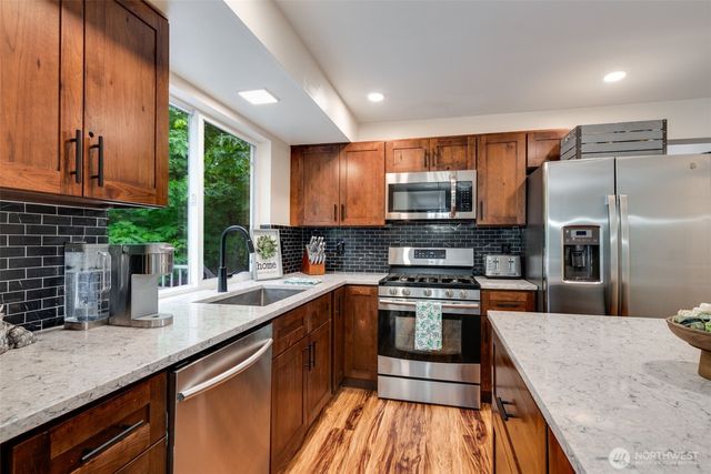4844 NW Walgren Drive, Silverdale, WA 98383