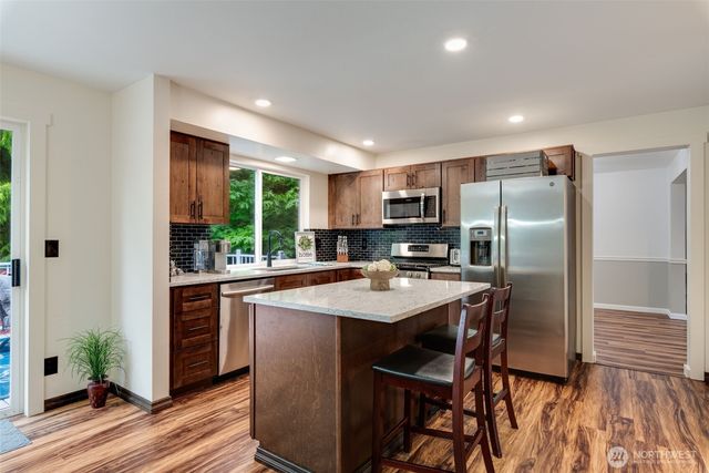 4844 NW Walgren Drive, Silverdale, WA 98383