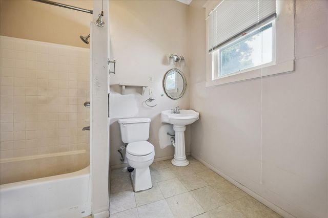 1921 Chapman Street, Houston, TX 77009