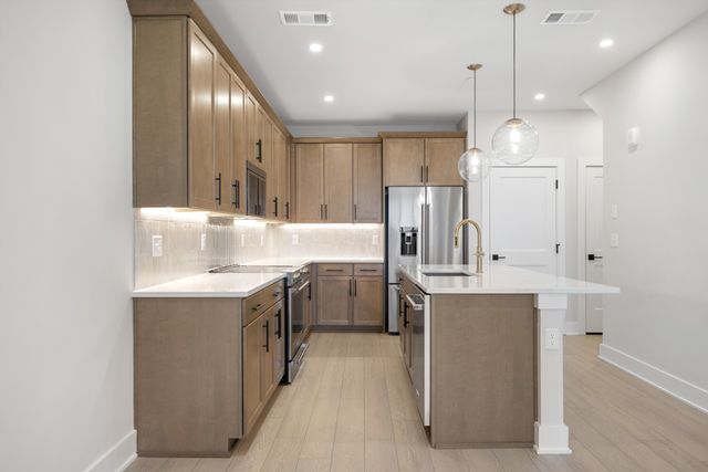 814 42nd Ave, N, Nashville, TN 37209