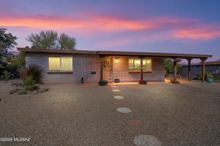 149 E El Limon, Green Valley, AZ 85614