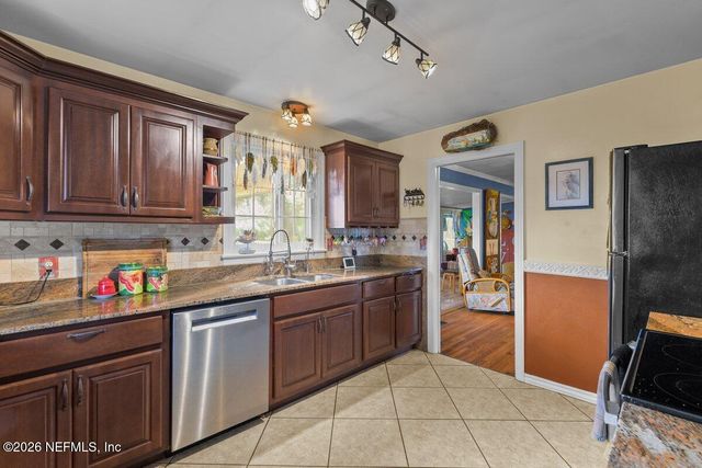 101 ORANGE Street, Satsuma, FL 32189
