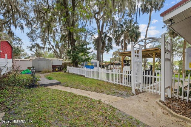 101 ORANGE Street, Satsuma, FL 32189