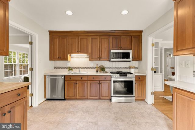 5300 ALTA VISTA RD, Bethesda, MD 20814