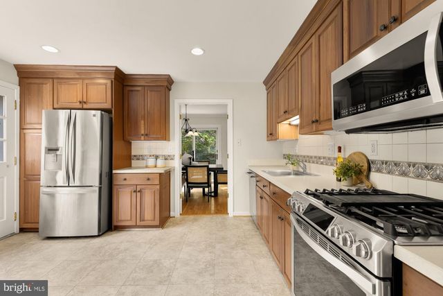 5300 ALTA VISTA RD, Bethesda, MD 20814