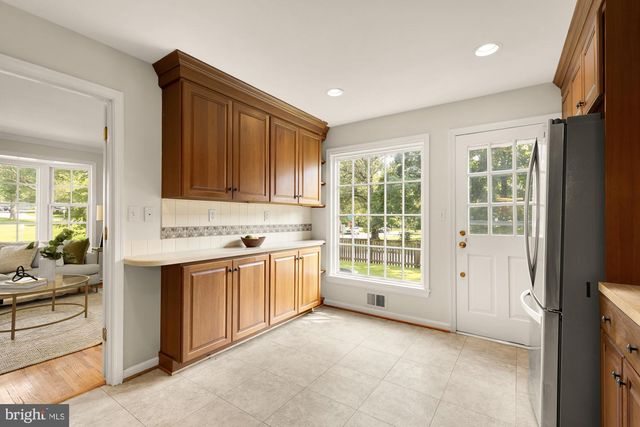 5300 ALTA VISTA RD, Bethesda, MD 20814