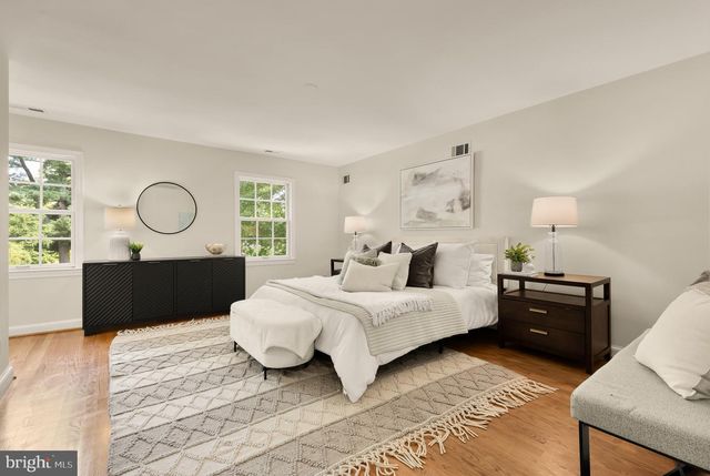 5300 ALTA VISTA RD, Bethesda, MD 20814