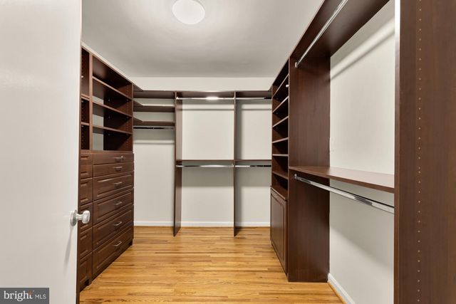 5300 ALTA VISTA RD, Bethesda, MD 20814
