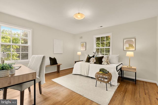 5300 ALTA VISTA RD, Bethesda, MD 20814
