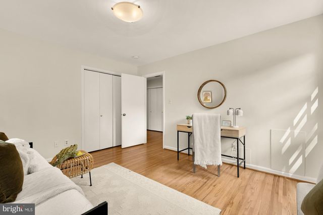 5300 ALTA VISTA RD, Bethesda, MD 20814