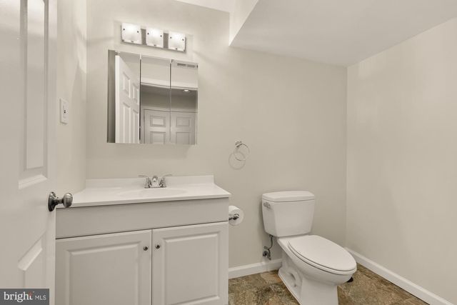5300 ALTA VISTA RD, Bethesda, MD 20814