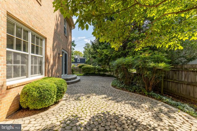 5300 ALTA VISTA RD, Bethesda, MD 20814