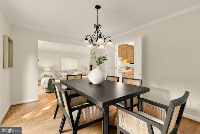 5300 ALTA VISTA RD, Bethesda, MD 20814