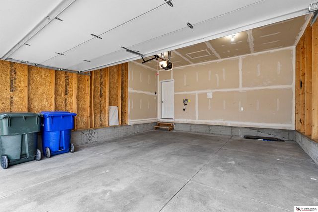 16091 Weber Street, Bennington, NE 68007