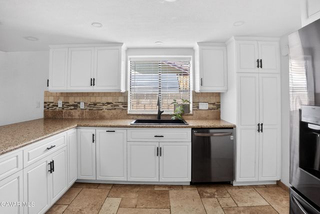 2112 W Avenue J12, Lancaster, CA 93536