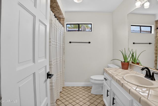 2112 W Avenue J12, Lancaster, CA 93536