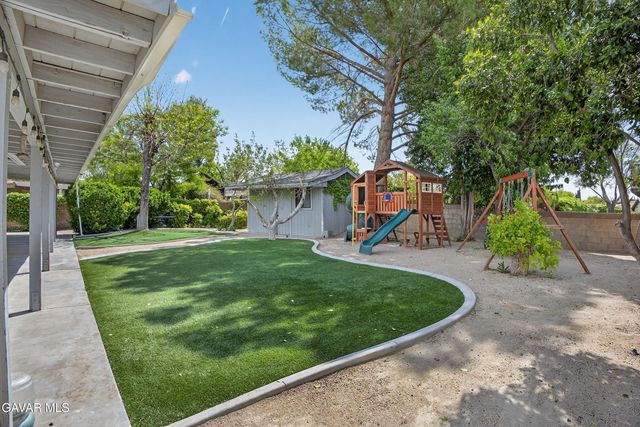 2112 W Avenue J12, Lancaster, CA 93536