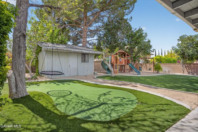 2112 W Avenue J12, Lancaster, CA 93536