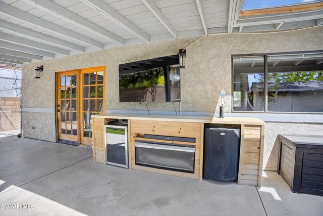 2112 W Avenue J12, Lancaster, CA 93536