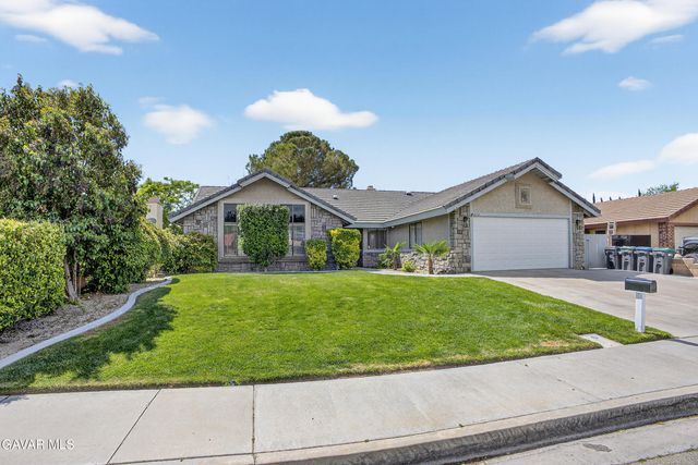 2112 W Avenue J12, Lancaster, CA 93536