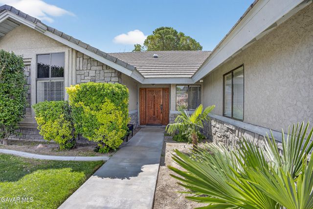 2112 W Avenue J12, Lancaster, CA 93536