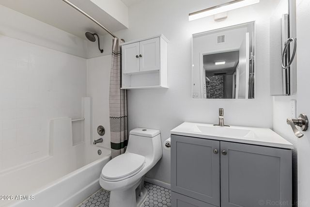 2020 W UNION HILLS Drive 209, Phoenix, AZ 85027