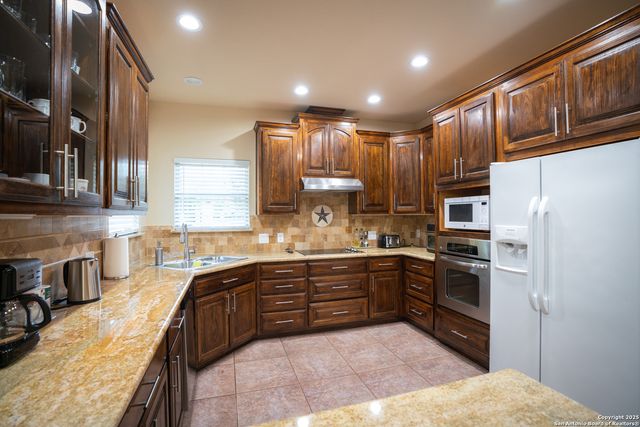 6935 W Hausman, San Antonio, TX 78249