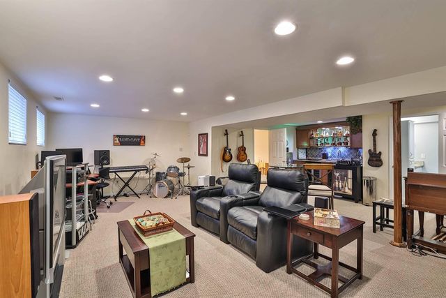 5607 Carolina Way, Burlington, KY 41005