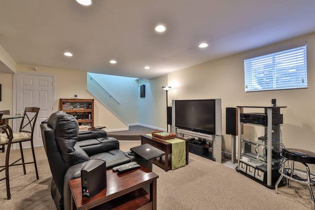 5607 Carolina Way, Burlington, KY 41005